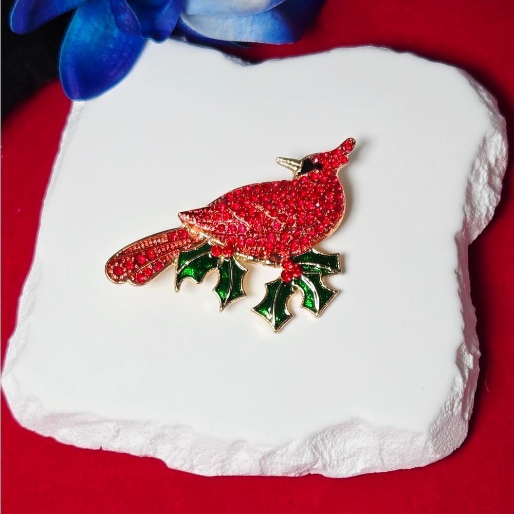 Red Cardinal Rhinestone Brooch – Holly Leaf Scarf Pin NWT Memorial Jewelry Gift